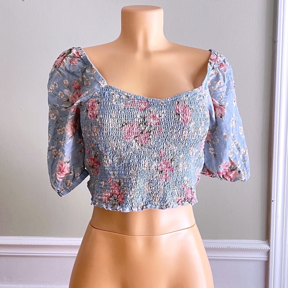 Baby Blue Smocked Crop Top M Women Pastel Floral Peasant Cottagecore Romantic